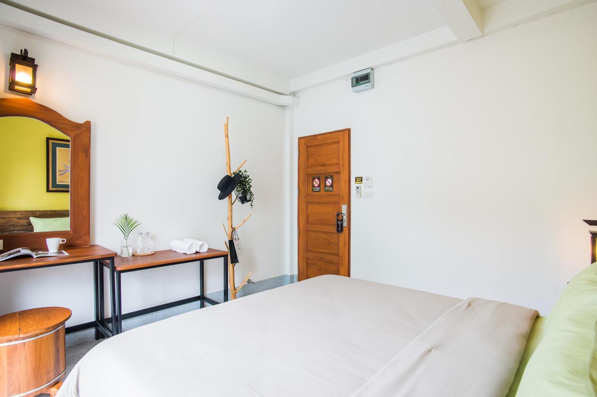 Banthat Thong Hostel Bangkok Eksteriør billede