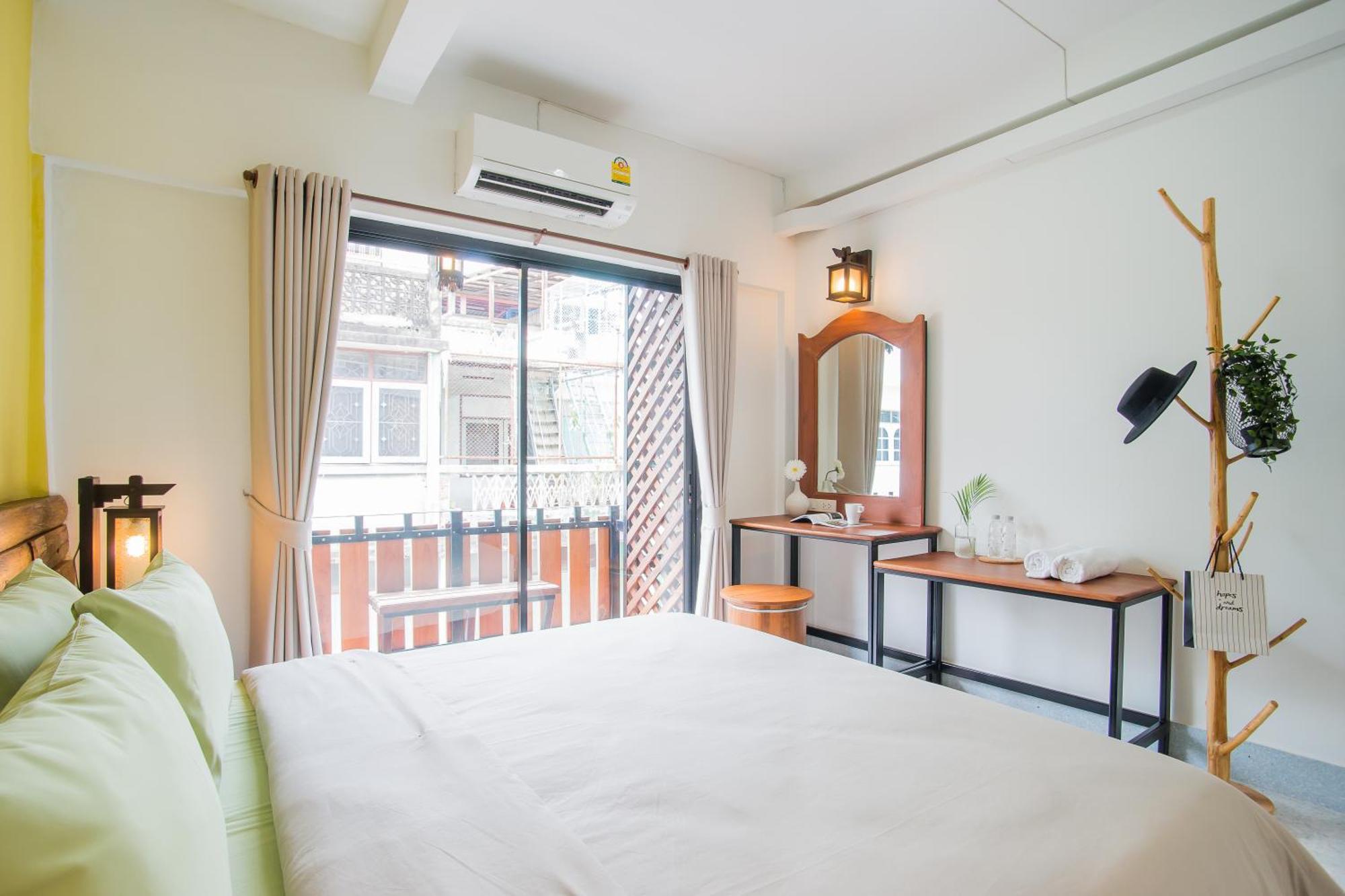 Banthat Thong Hostel Bangkok Eksteriør billede
